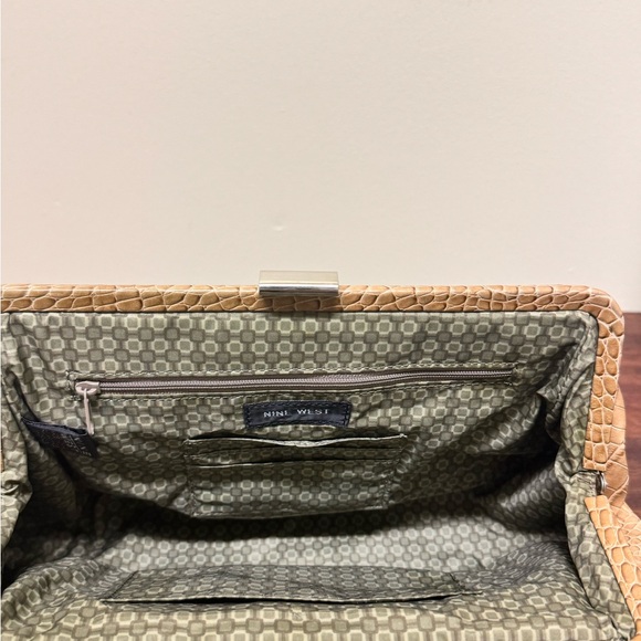 Vintage Nine West Faux Alligator Leather Handbag Purse - Picture 5 of 6